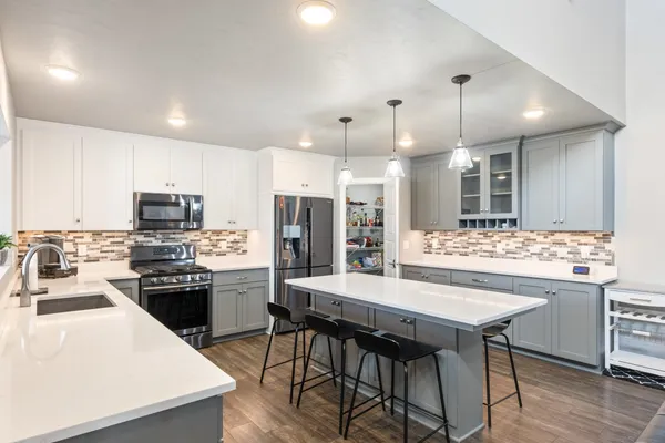 $849,900 | 2153 Potter Drive, De Pere, WI 54115