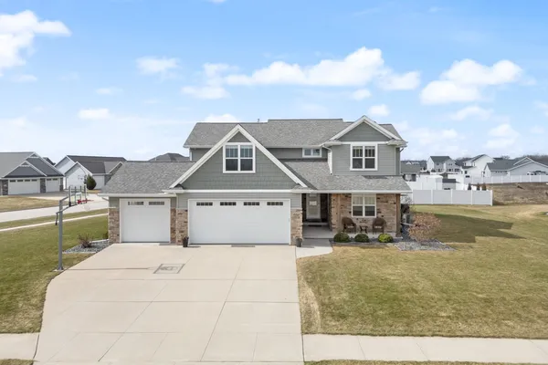 $849,900 | 2153 Potter Drive, De Pere, WI 54115