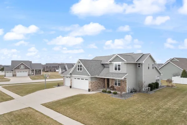 $849,900 | 2153 Potter Drive, De Pere, WI 54115