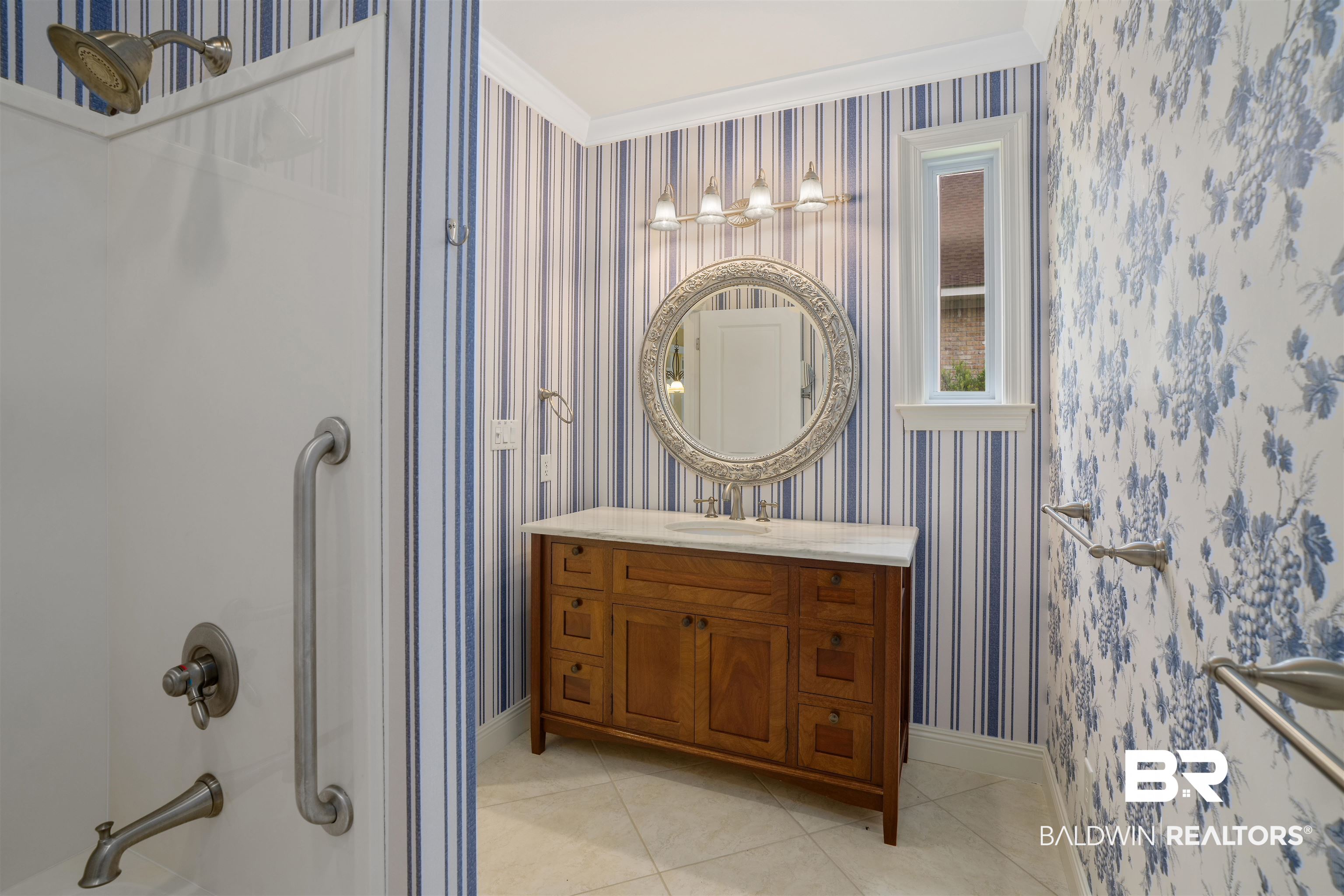116 Wedge Loop Fairhope, AL 36532 - Photo 18 of 32 Guest Bath 2