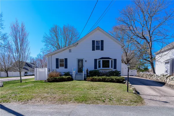 $649,000 | 106 Winter Street, South Kingstown, RI 02879