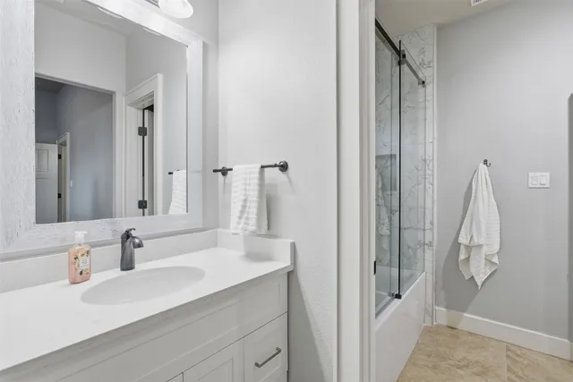 $718,000 | 129 Valley View Drive, Bastrop, TX 78602