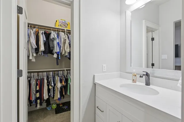 $718,000 | 129 Valley View Drive, Bastrop, TX 78602