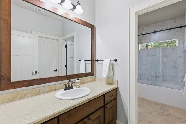 $718,000 | 129 Valley View Drive, Bastrop, TX 78602