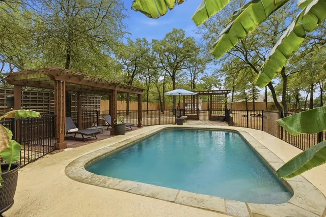 $718,000 | 129 Valley View Drive, Bastrop, TX 78602