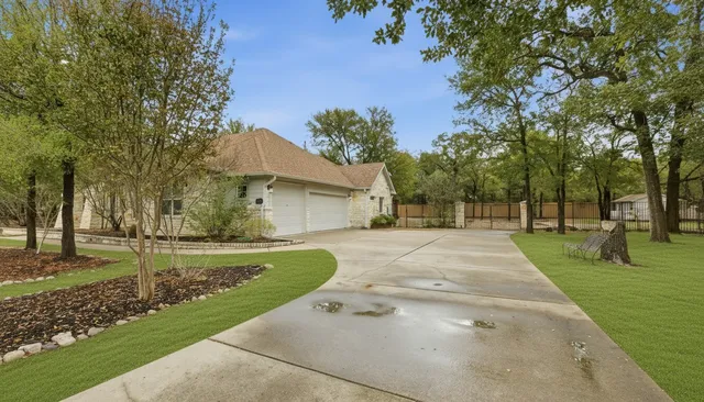 $718,000 | 129 Valley View Drive, Bastrop, TX 78602