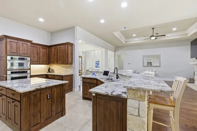 $718,000 | 129 Valley View Drive, Bastrop, TX 78602