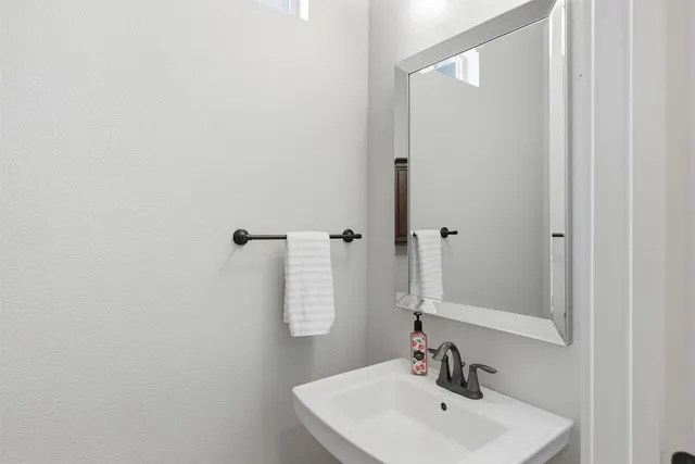 $718,000 | 129 Valley View Drive, Bastrop, TX 78602