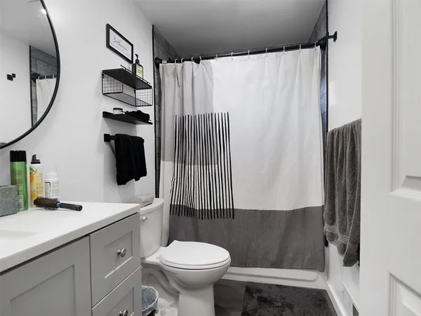 $179,900 | 210 Westmar Drive, Gates, NY 14624