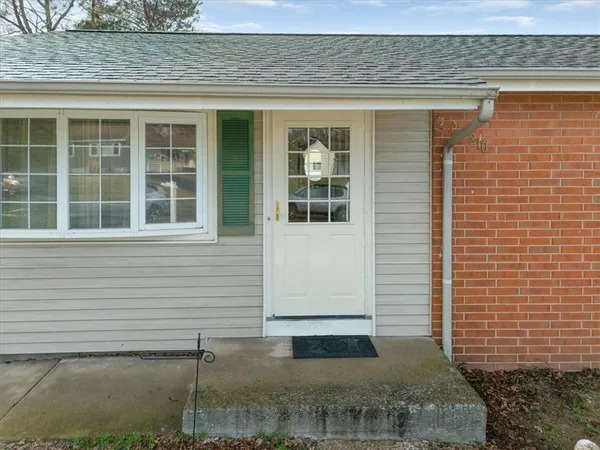 $179,900 | 210 Westmar Drive, Gates, NY 14624