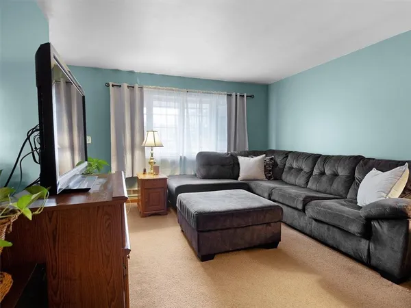 $179,900 | 210 Westmar Drive, Gates, NY 14624