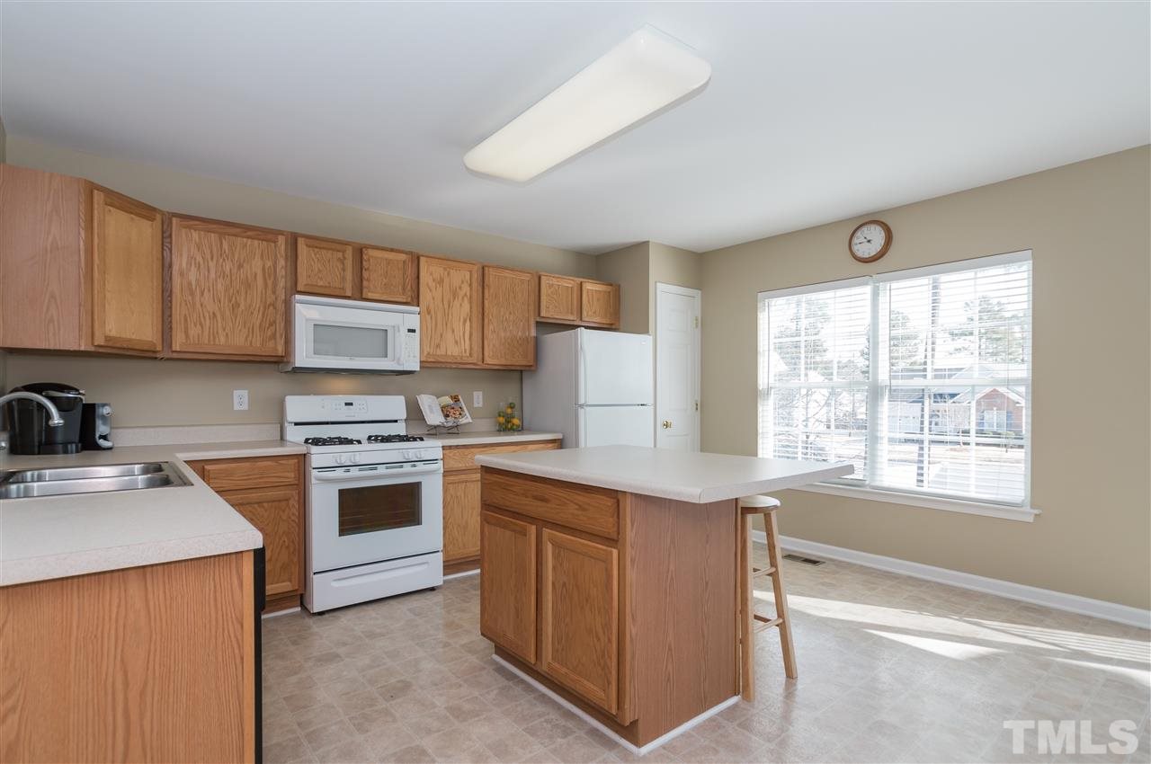 8722 Winding River Way Raleigh, NC 27616 - Photo 5 of 17 Gallery Image 5