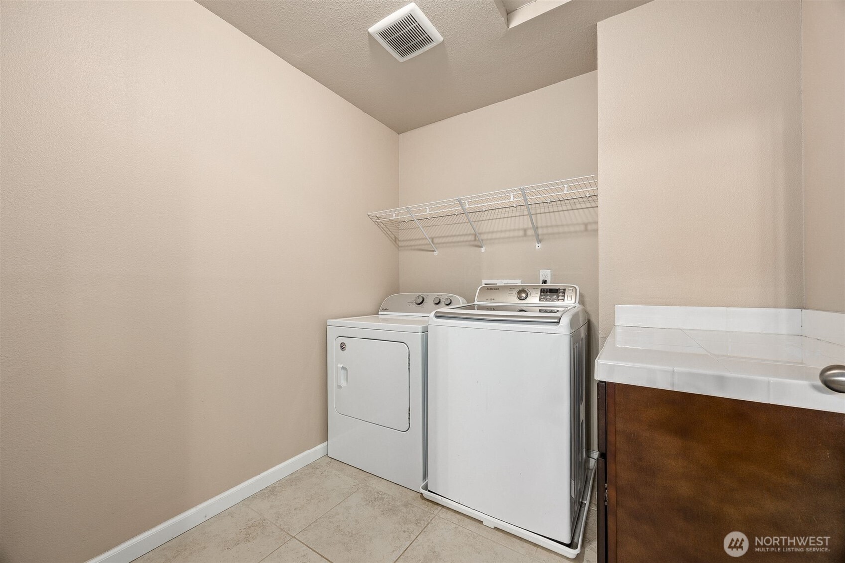 101 Murphy Lane South Rainier, WA 98576 - Photo 22 of 40 a utility room with dryer and washer