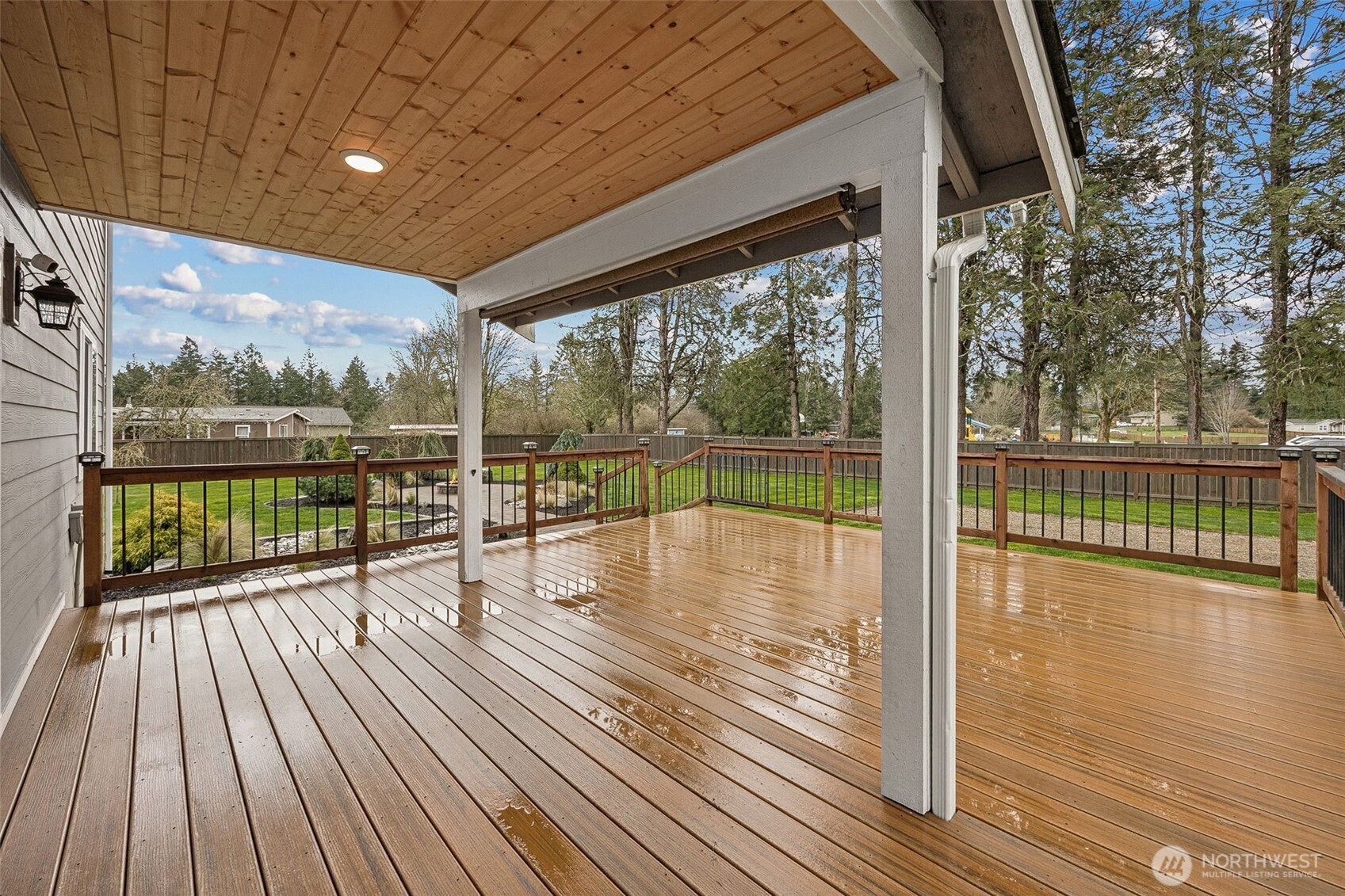 101 Murphy Lane South Rainier, WA 98576 - Photo 26 of 40 a view of a balcony with wooden floor