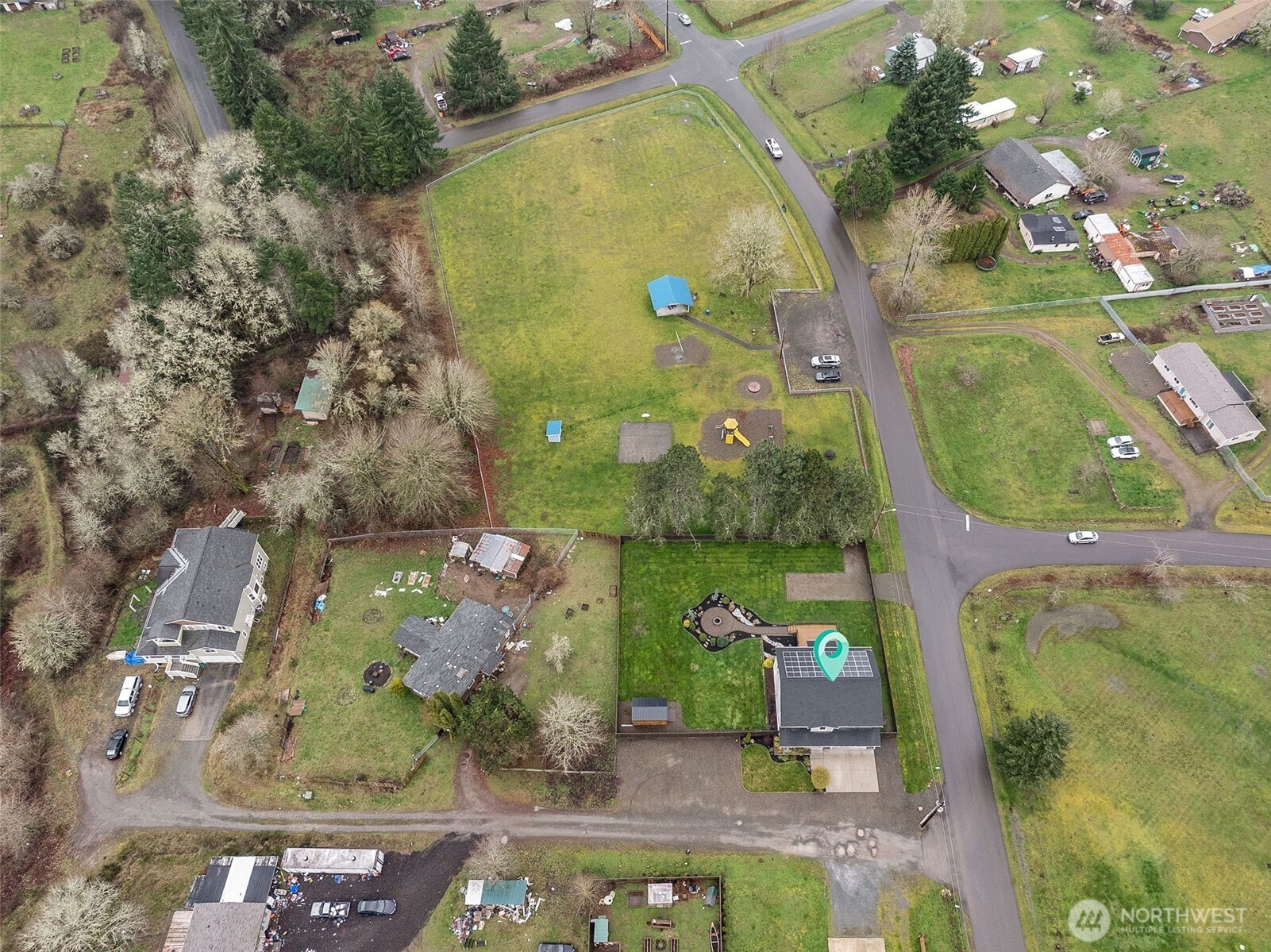 101 Murphy Lane South Rainier, WA 98576 - Photo 32 of 40 an aerial view of a swimming pool