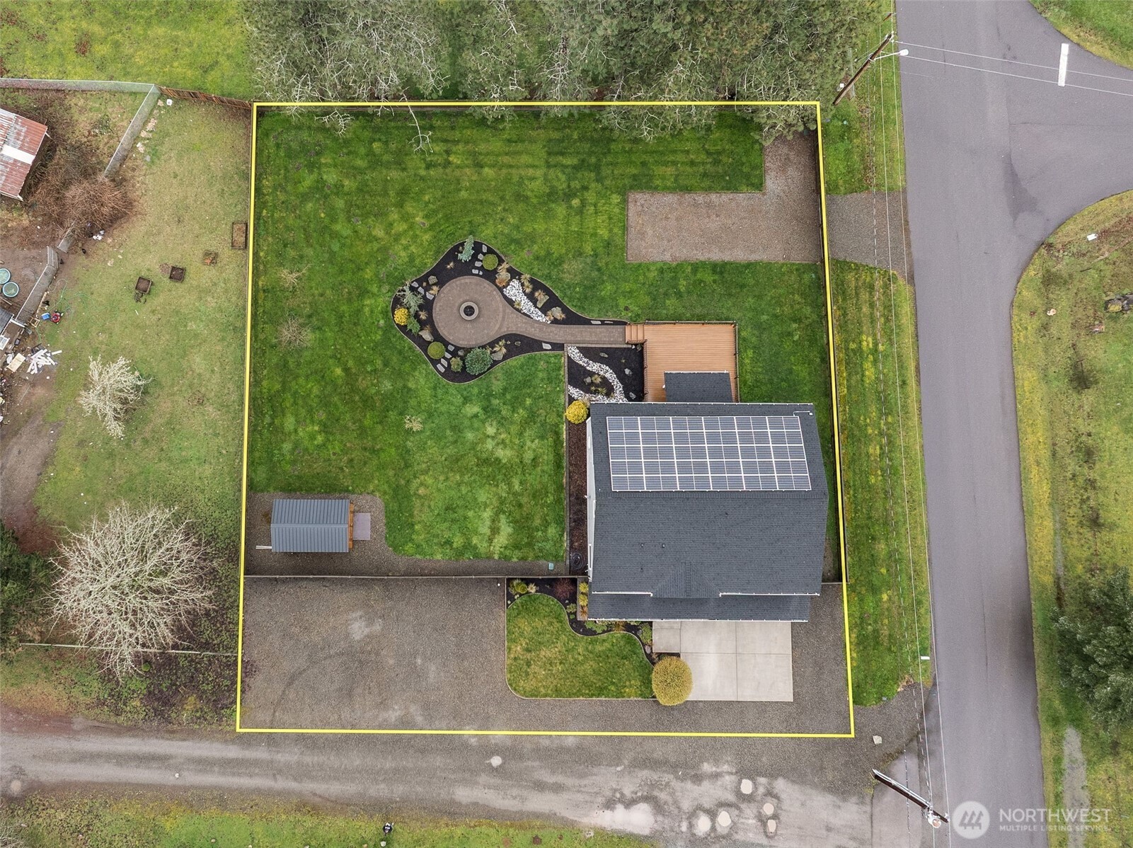 101 Murphy Lane South Rainier, WA 98576 - Photo 33 of 40 an aerial view of a house