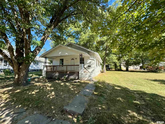 $65,900 | 2804 North Peoria Avenue, Peoria, IL 61603