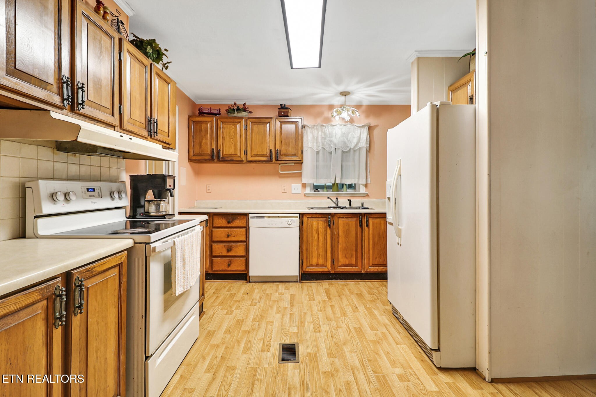 313 Rugby Road Crossville, TN 38558 - Photo 16 of 30 Gallery Image 16