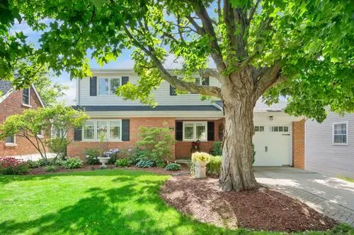 $779,000 | 721 South Stone Avenue, La Grange, IL 60525