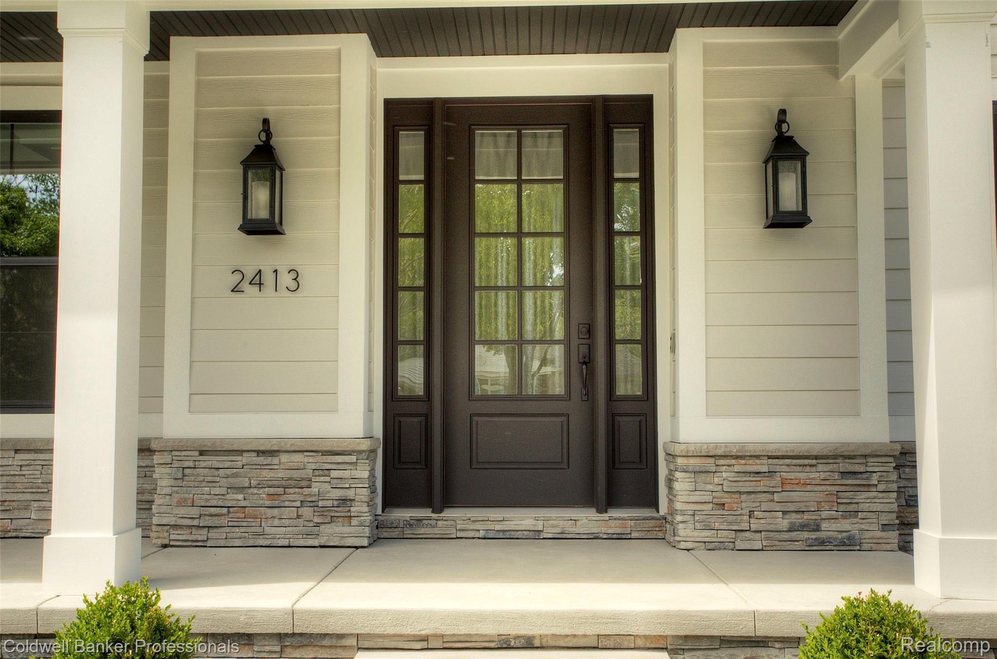 2413 Manchester Road Birmingham, MI 48009 - Photo 4 of 84 4H8A7004_5_6.jpg