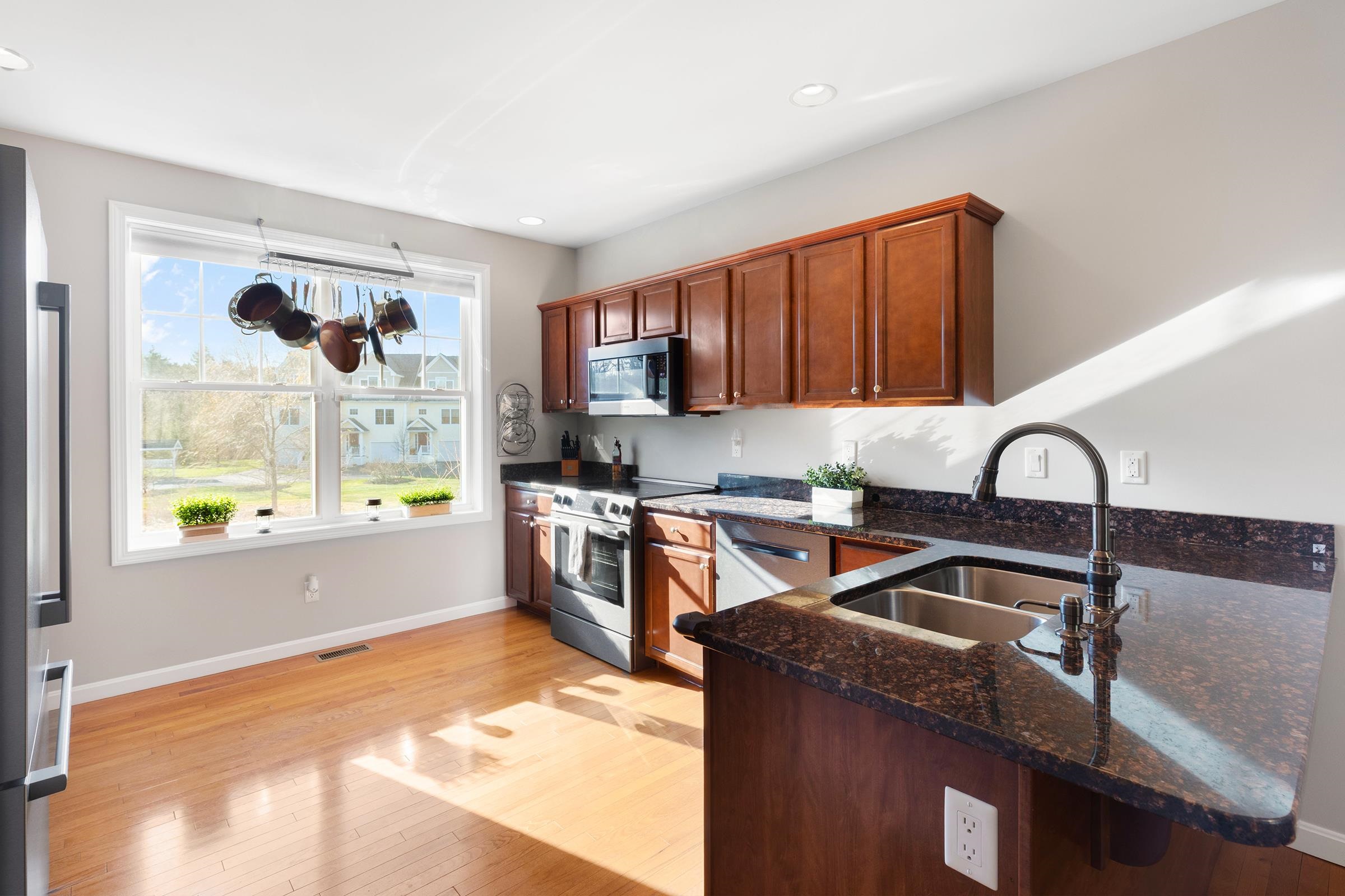 131 Court Street, Unit 21 Exeter, NH 03833 - Photo 11 of 35