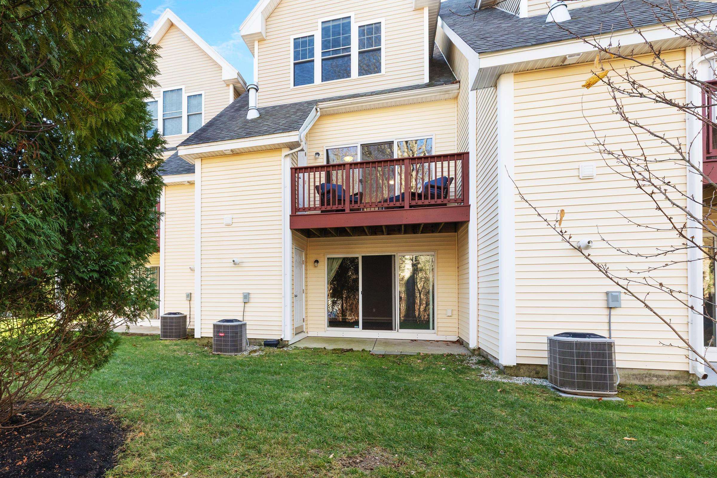 131 Court Street, Unit 21 Exeter, NH 03833 - Photo 33 of 35