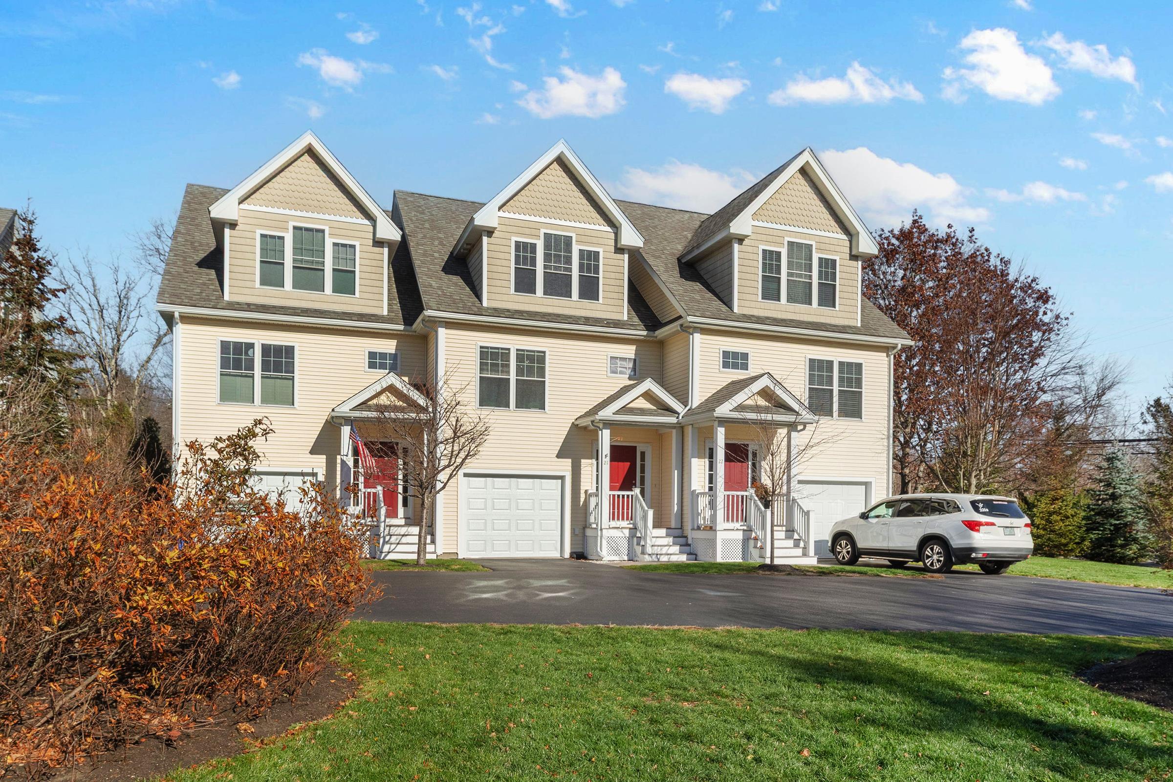 131 Court Street, Unit 21 Exeter, NH 03833 - Photo 4 of 35