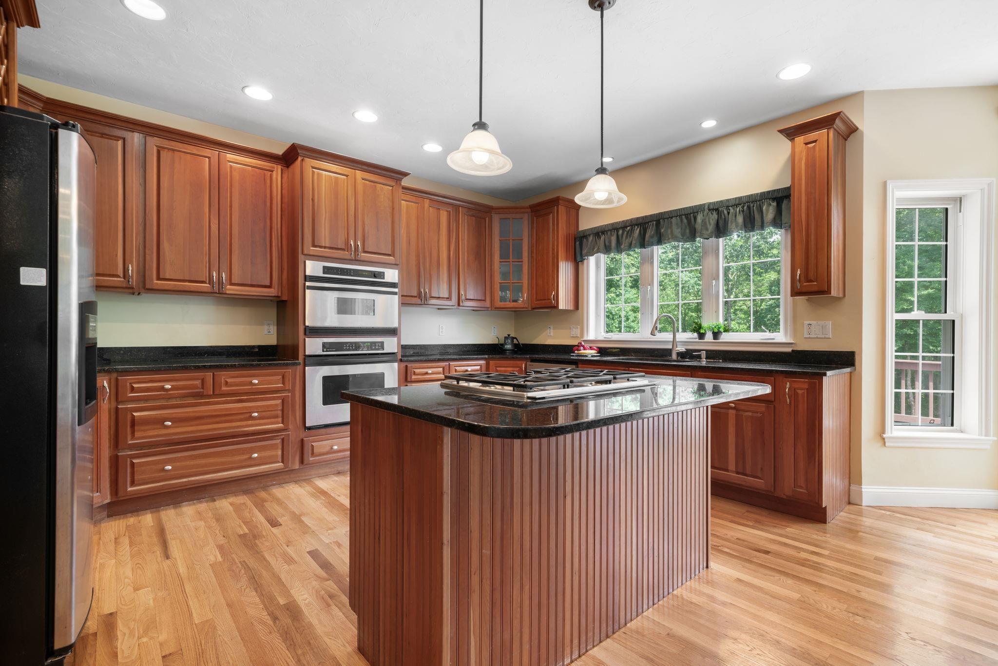 84 Searles Road Windham, NH 03087 - Photo 7 of 54