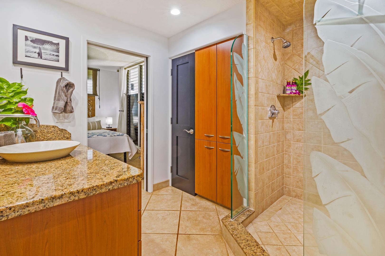 3875 Lower Honoapiilani Road, Unit B305 Lahaina, HI 96761 - Photo 6 of 35 a view of a bathroom