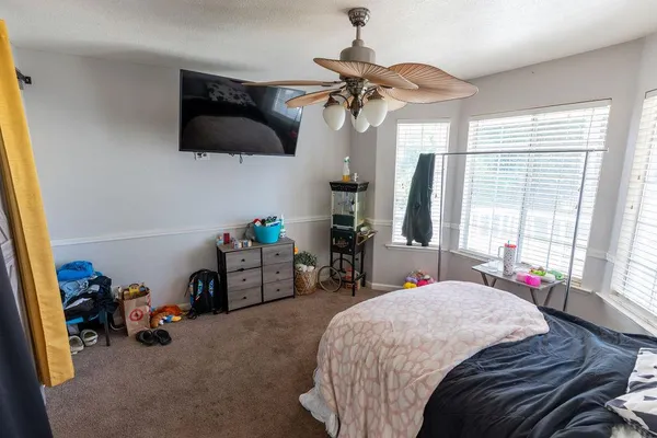 $470,000 | 2315 Magill Avenue, Clovis, CA 93611