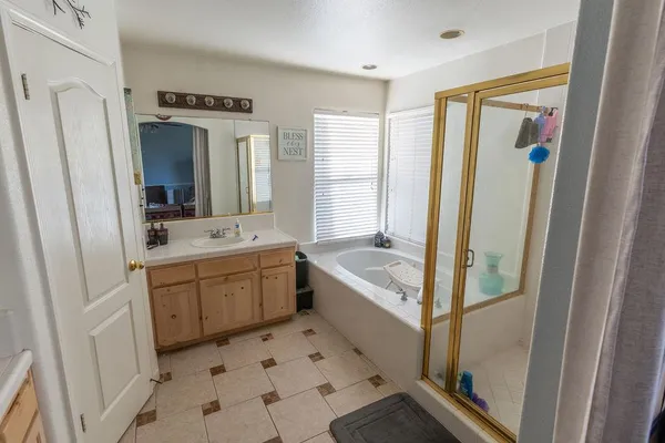 $470,000 | 2315 Magill Avenue, Clovis, CA 93611