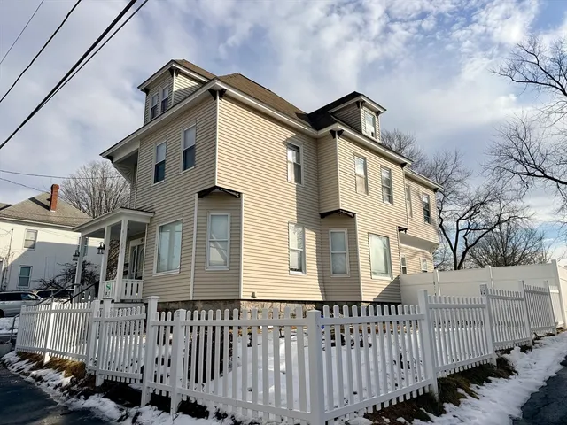 $2,750 | 59 Whitney Avenue, Unit 2, Lowell, MA 01850