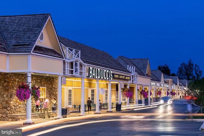 7328 Greentree Road Bethesda, MD 20817 - Photo 27 of 38 Wildwood Shopping Center