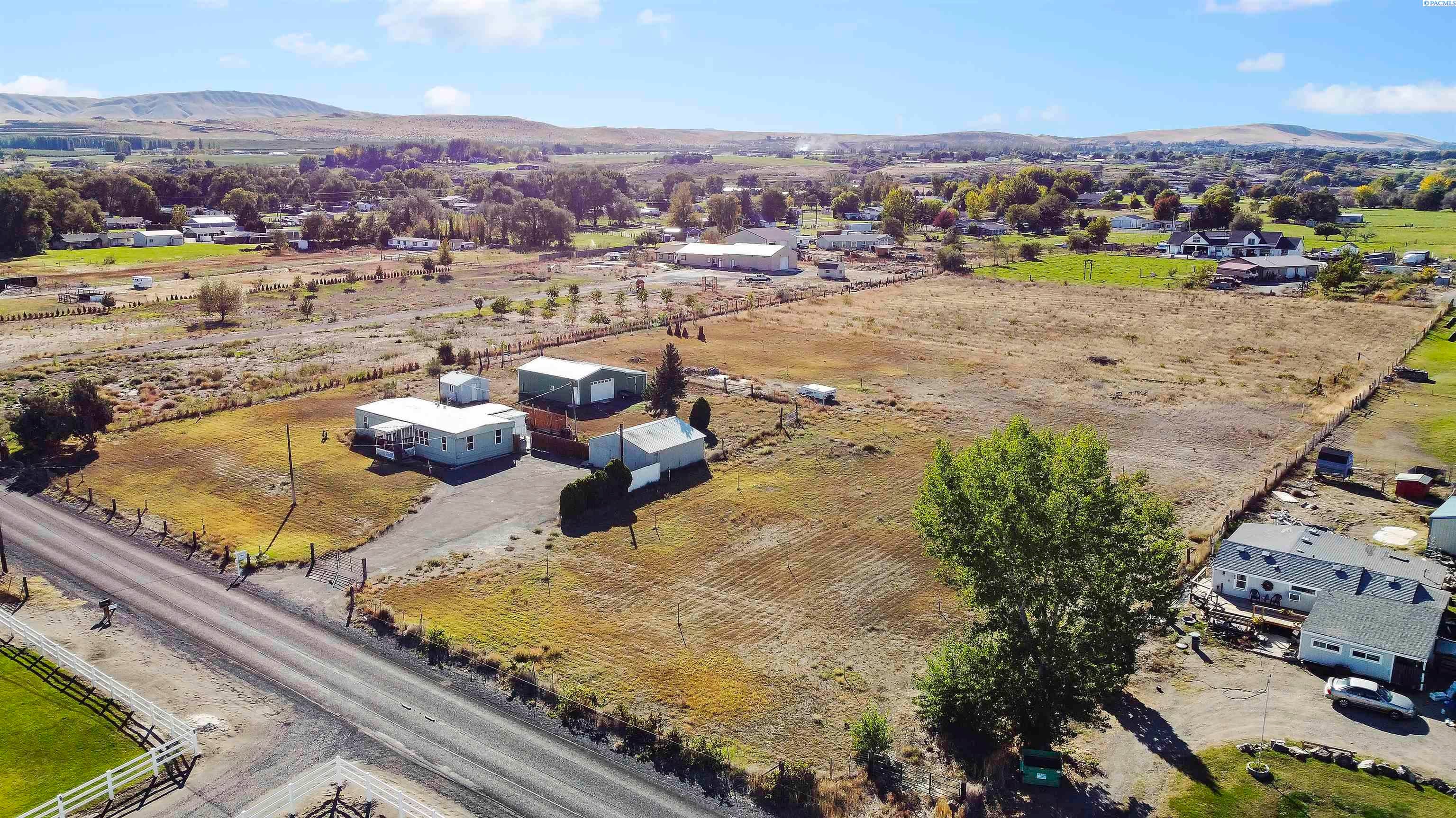 24804 South Dague Road Kennewick, WA 99337 - Photo 10 of 36 Gallery Image 10