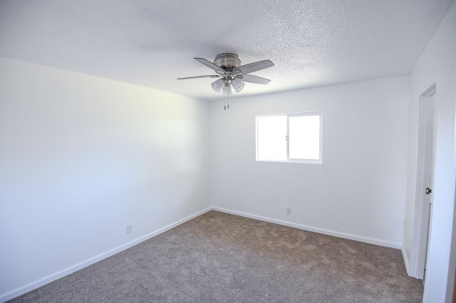 431 Manning Avenue Reedley, CA 93654 - Photo 15 of 15