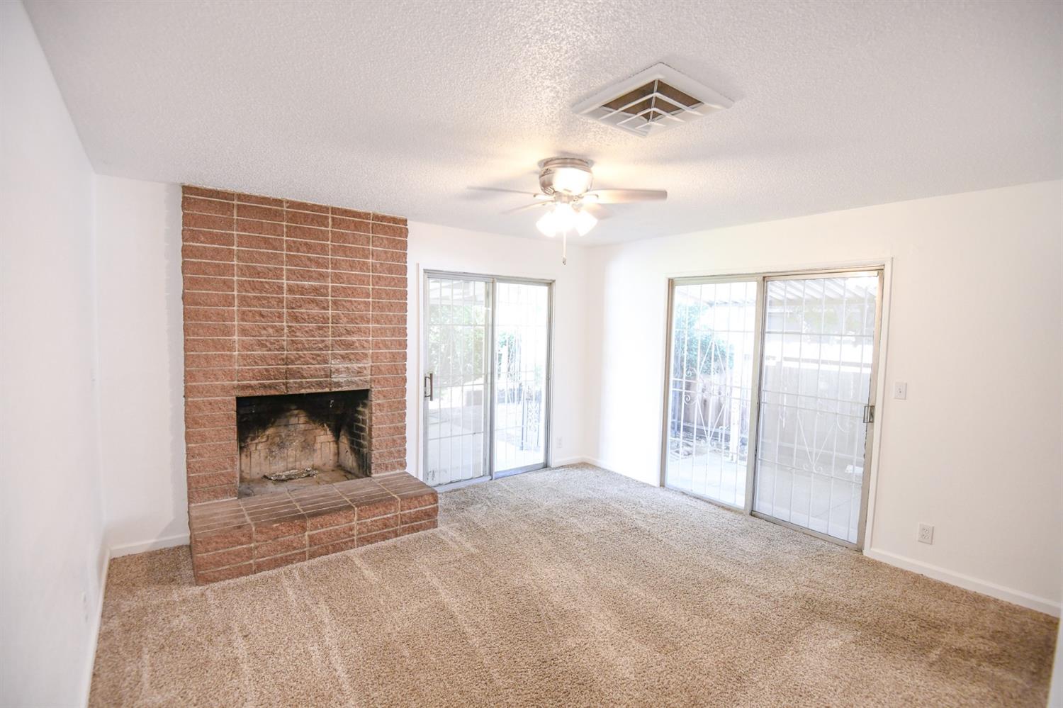 431 Manning Avenue Reedley, CA 93654 - Photo 8 of 15