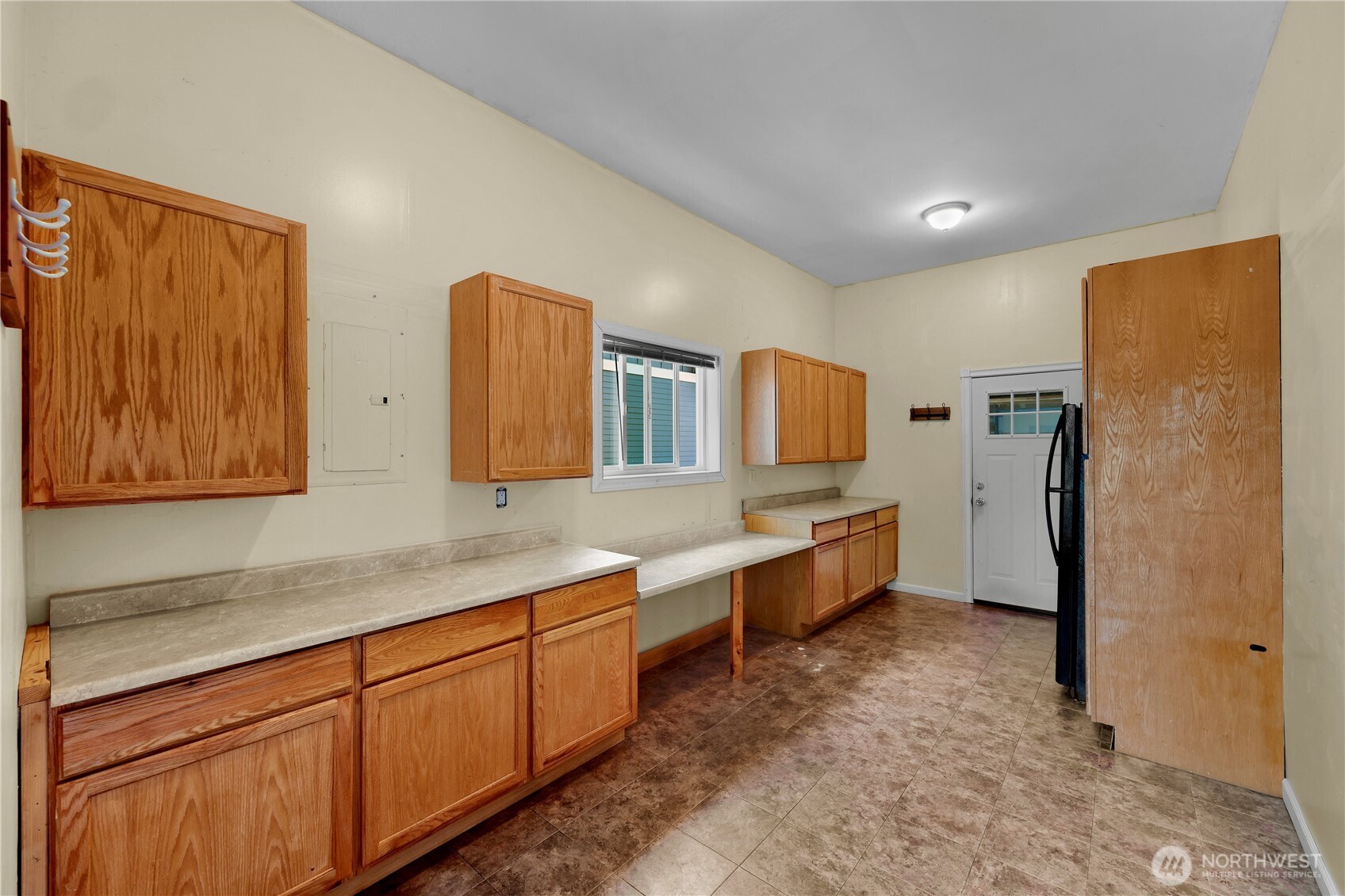 3217 Locust Avenue Bellingham, WA 98225 - Photo 27 of 33