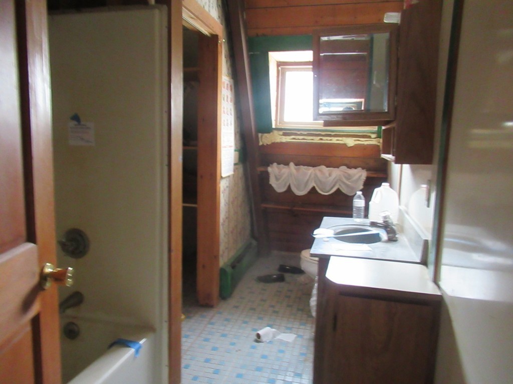 20 Old Cross Road Hubbardston, MA 01452 - Photo 8 of 9 Gallery Image 8