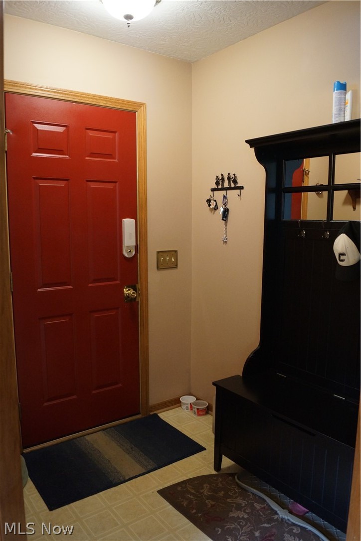 2050 Scroll Road Southwest Carrollton, OH 44615 - Photo 11 of 34 Gallery Image 11