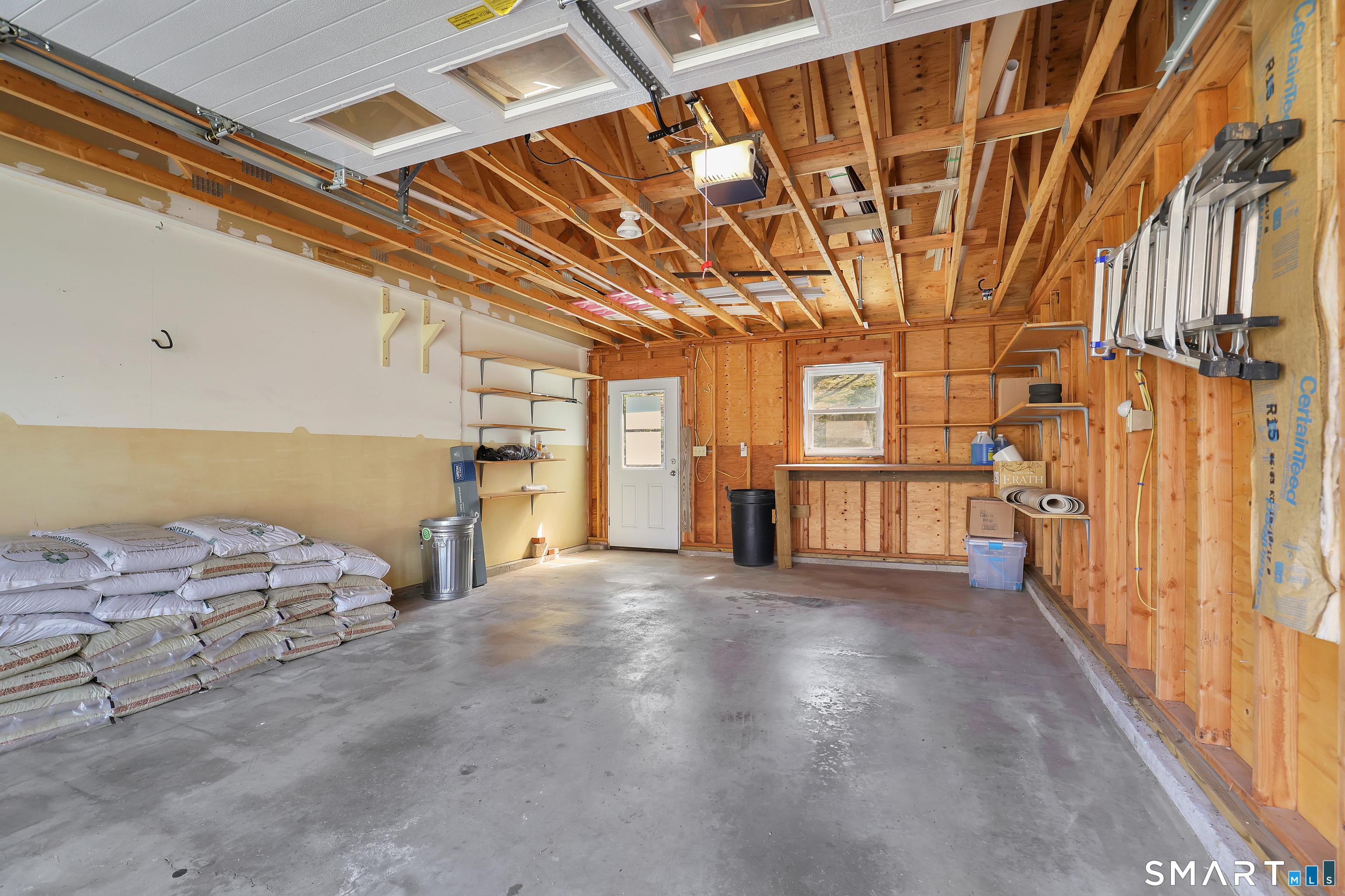 20 Hill Farm Road Bloomfield, CT 06002 - Photo 29 of 34