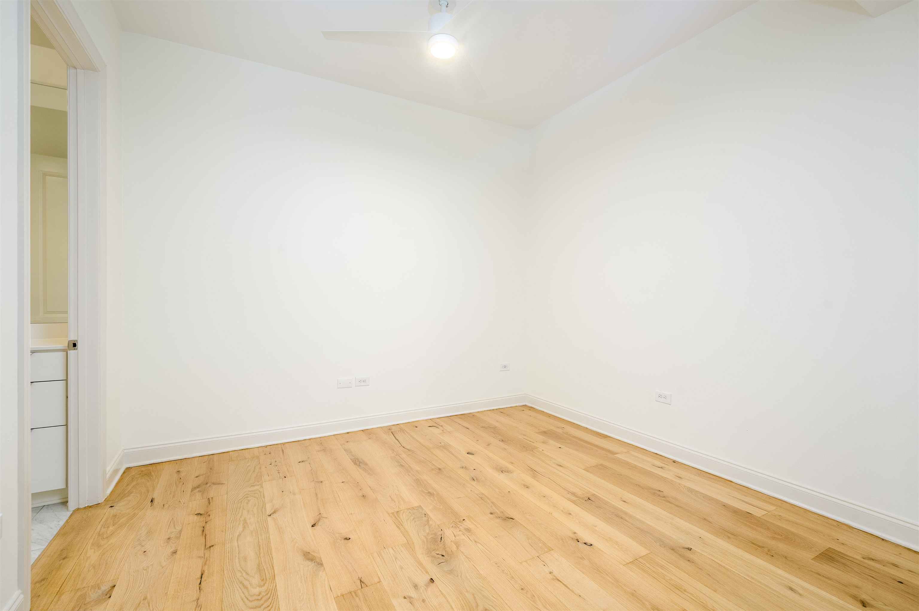 717 Riverside Drive, Unit 1506 Memphis, TN 38103 - Photo 14 of 38 a view of empty room