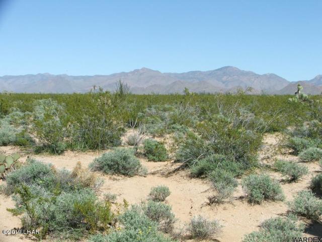 2820 South Gene Autry Road Yucca, AZ 86438 - Photo 5 of 8 20180605001235206107000000-o