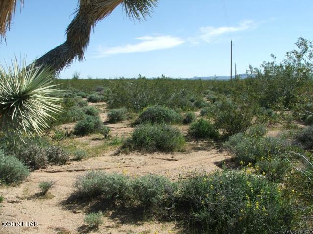 2820 South Gene Autry Road Yucca, AZ 86438 - Photo 6 of 8 20180605001236091575000000-o