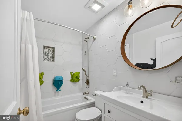 $4,800 | 10730 Anita Drive, Lorton, VA 22079