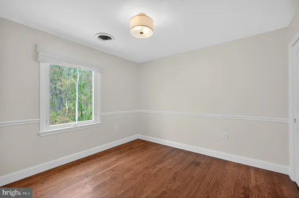 $4,800 | 10730 Anita Drive, Lorton, VA 22079