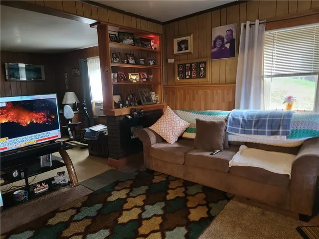 $84,000 | 355 Sunset Street, Rossiter, PA 15772