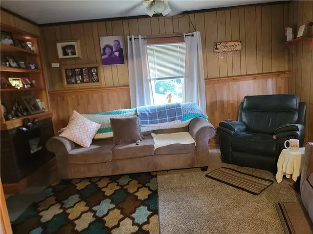 $84,000 | 355 Sunset Street, Rossiter, PA 15772