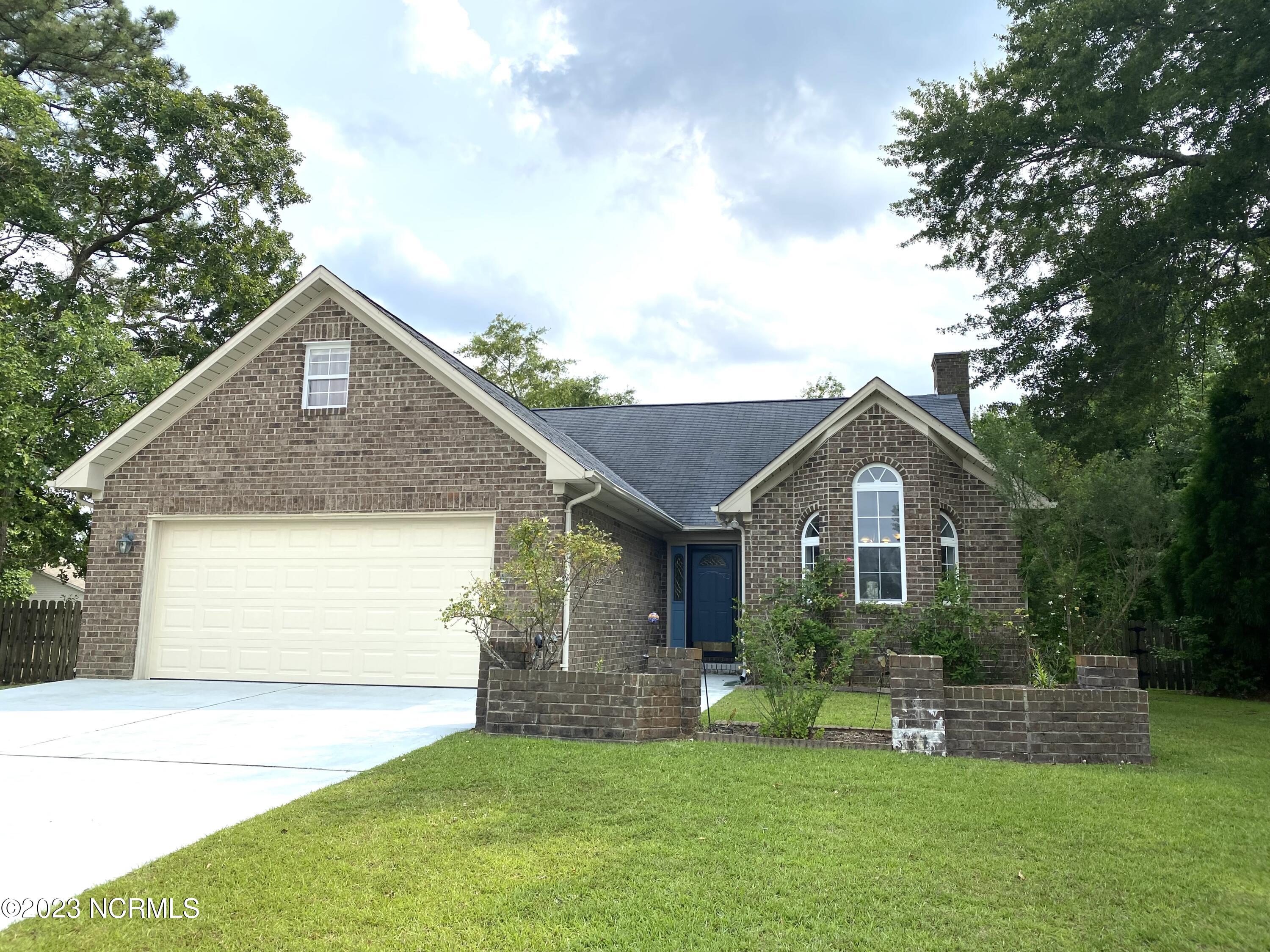 222 Venturi Drive New Bern, NC 28560 - Photo 1 of 45 venturi new front