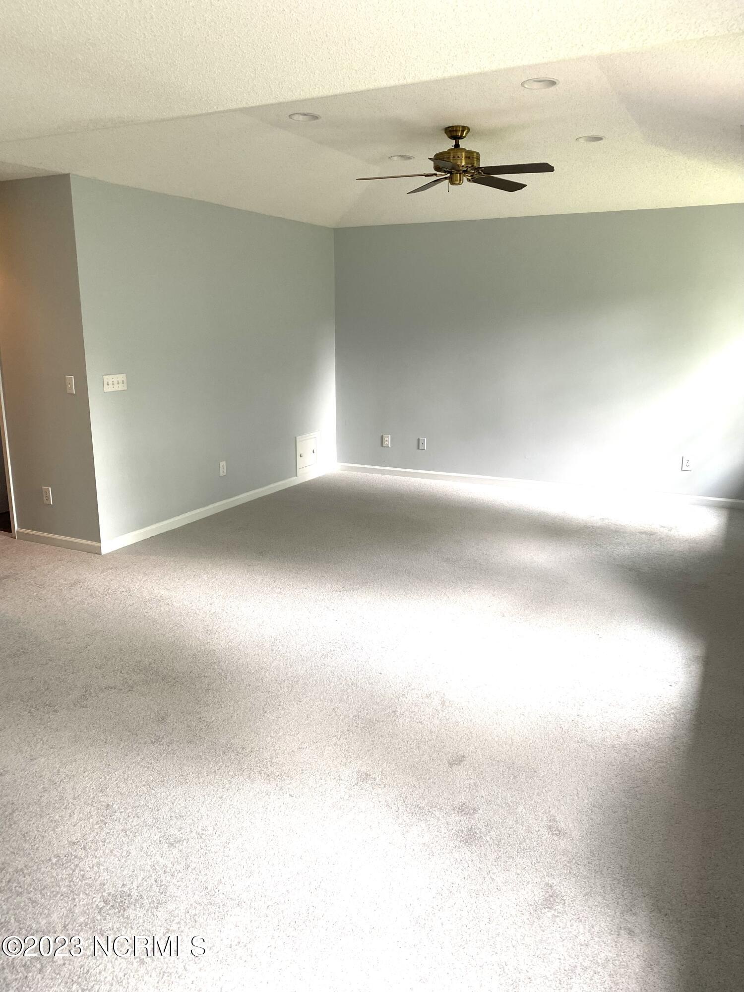 222 Venturi Drive New Bern, NC 28560 - Photo 19 of 45 Primary bedroom