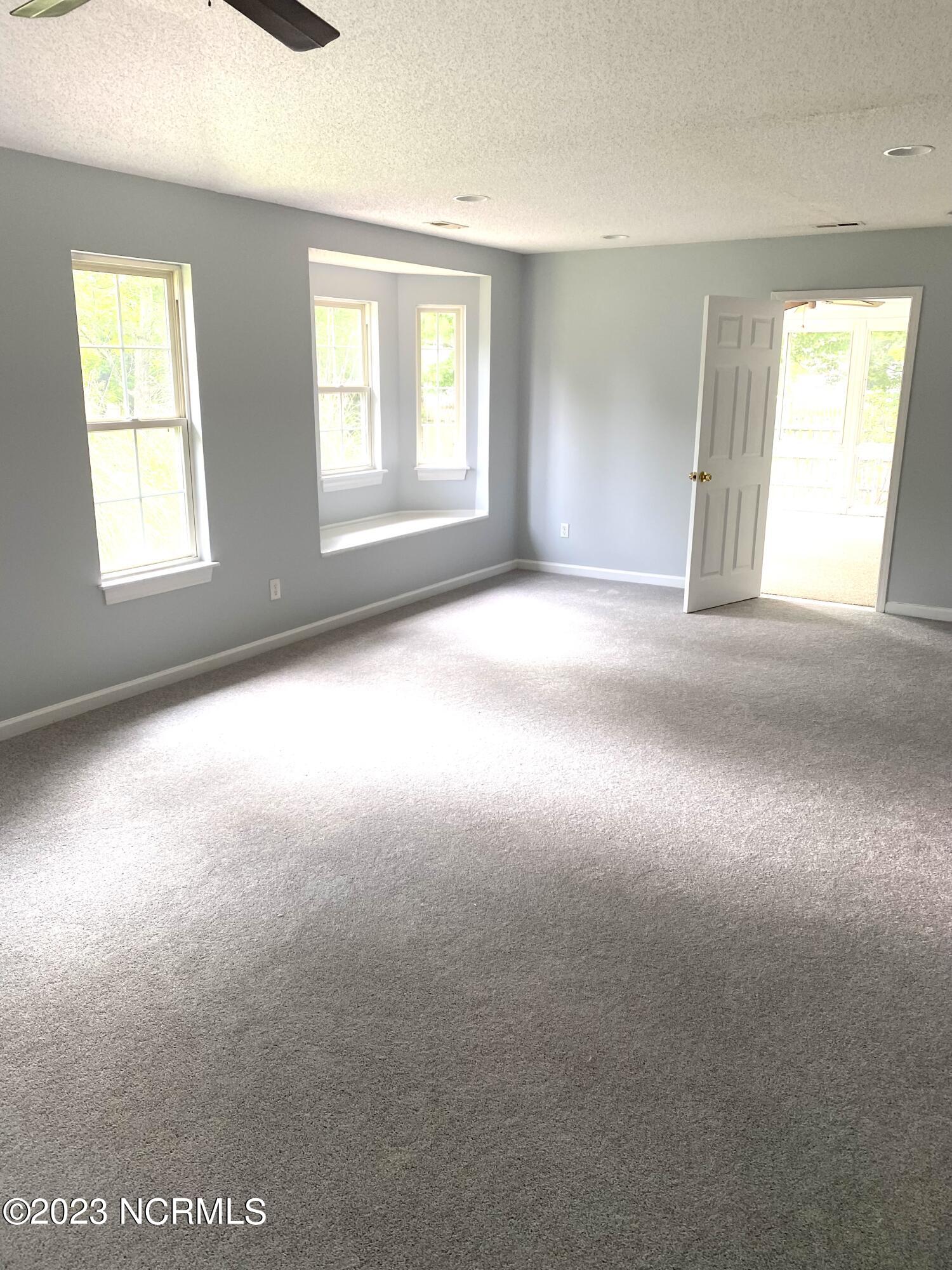 222 Venturi Drive New Bern, NC 28560 - Photo 21 of 45 Primary Bedroom